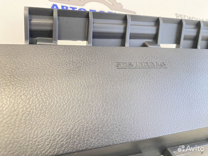 Крышка подушки безопасности Lexus NX в колени