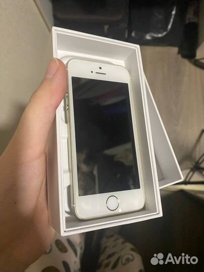 Телефон iPhone se