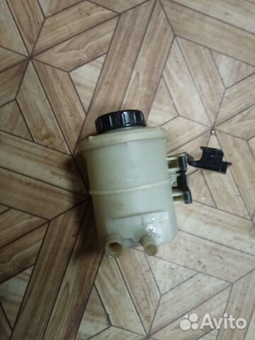 Бачок гур Nissan Almera G15