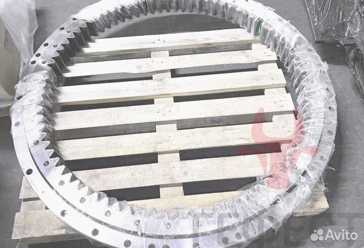 Опорно-поворотный круг ZX250LC-3 9245728