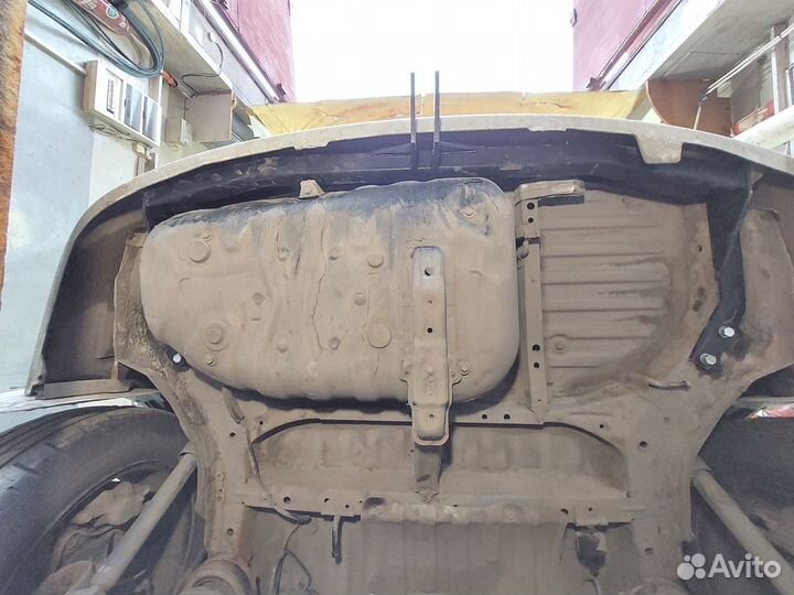 Фаркоп на Тойота Ипсум 2001-2009 г