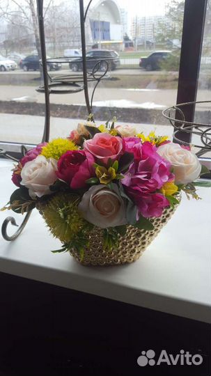 Цветочные композиции из искусственных цветов