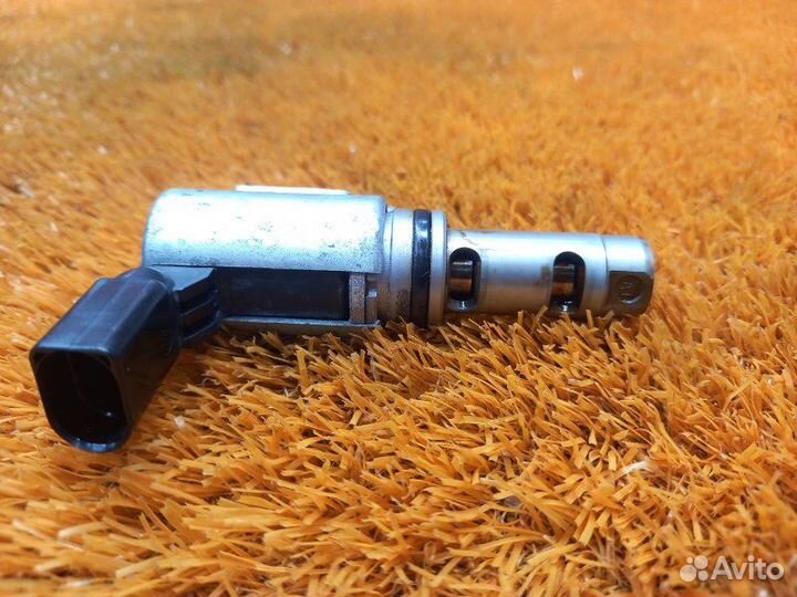 Клапан изменения фаз грм Volkswagen Golf 1K BMY