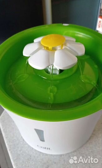 Фонтан поилка для кошек