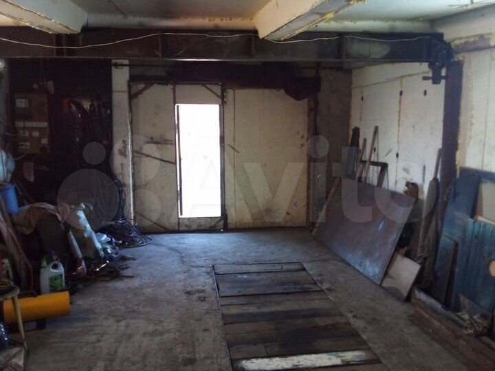 Гараж, > 30 м²