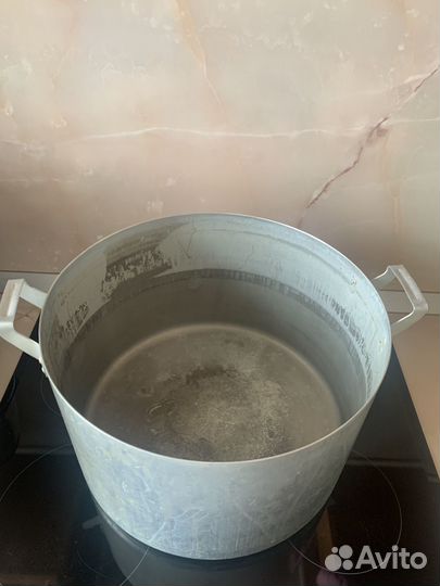 Кастрюля эмалированная