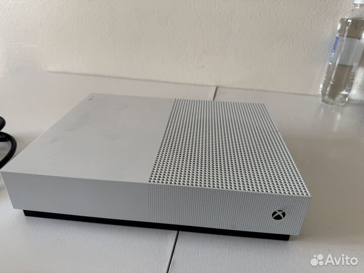 Xbox One S 1TB SSD + Kinect 2.0