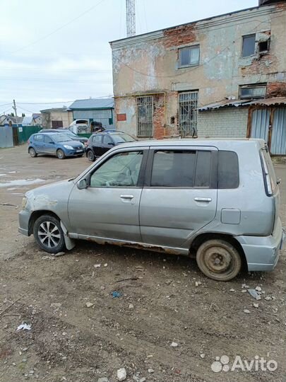 Nissan cube z10 разбор