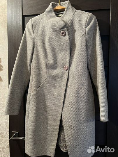 Пальто женское 42 44