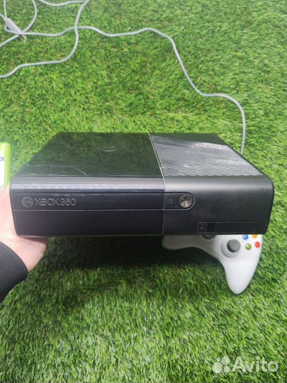 Xbox 360 E 250Gb+ forza
