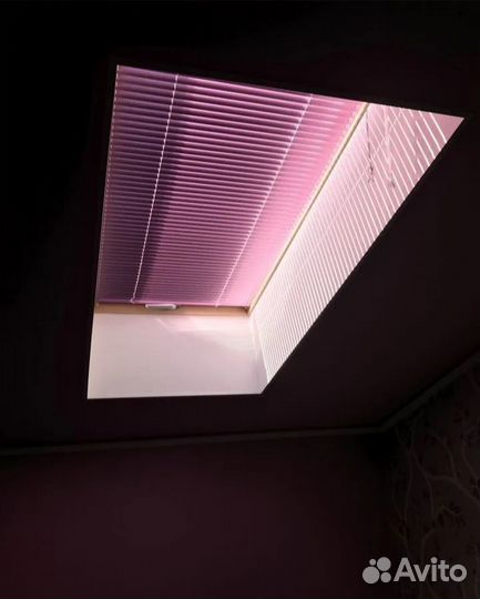 Жалюзи на мансардные окна