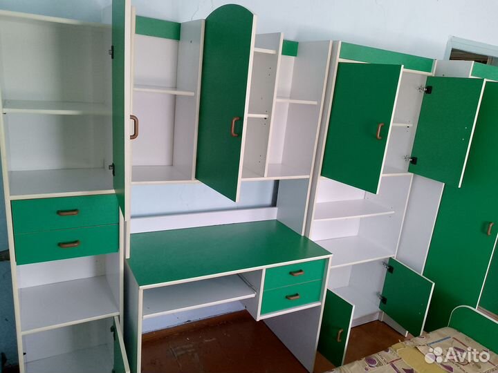 Детский мебельный гарнитур