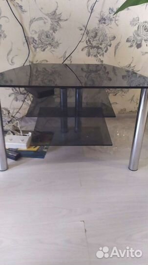 Тумба стеклянная под телевизор