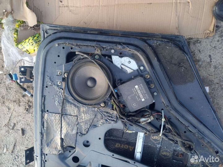 Мерседес w463 задняя дверь