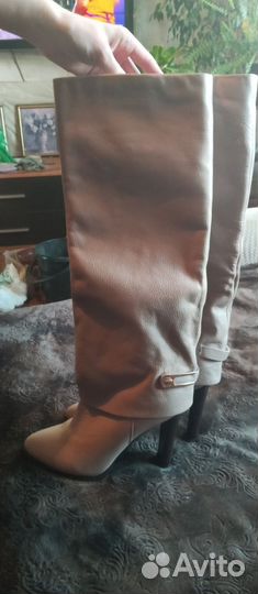 Демисезонные сапоги из натуральной кожи