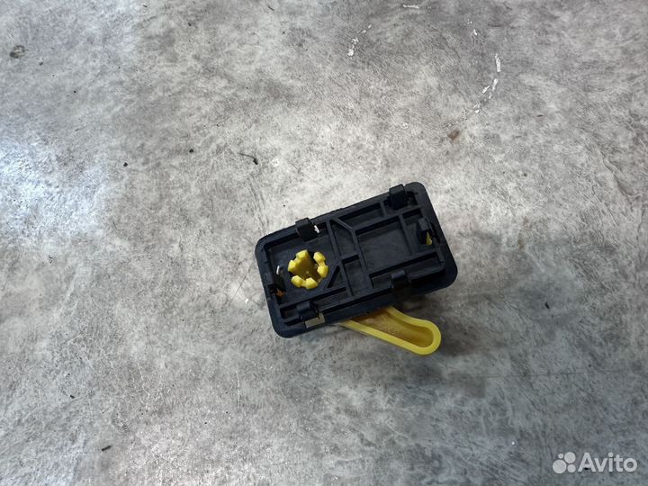 Ручка открывания капота Ford Focus 3 2011-2019
