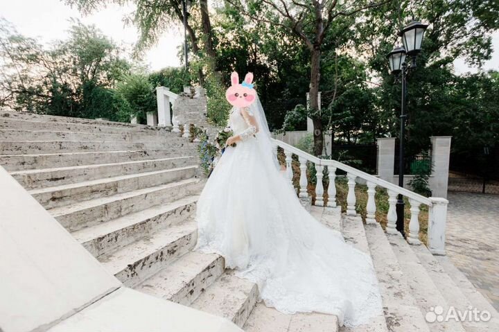 Свадебные платья, бу с длинным шлейфом