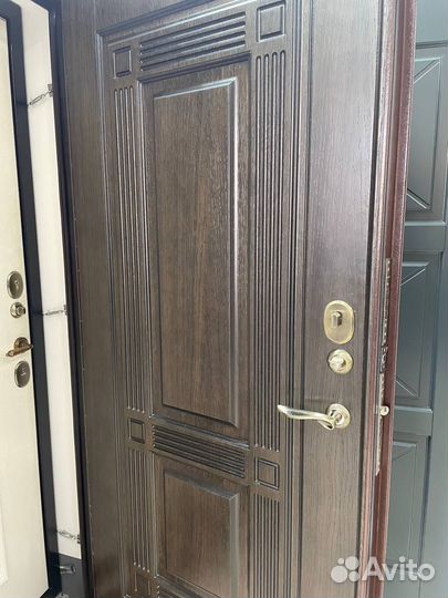 Дверь входная уличная с терморазрывом