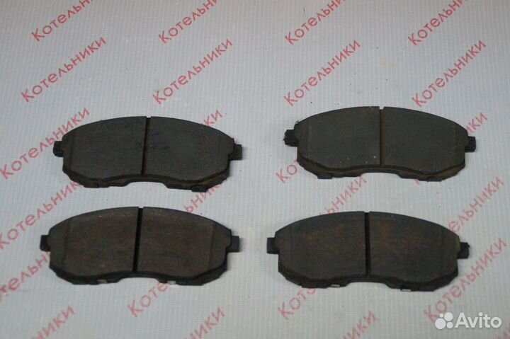 Nissan 41080-4L025 Комплект передних тормозных кол