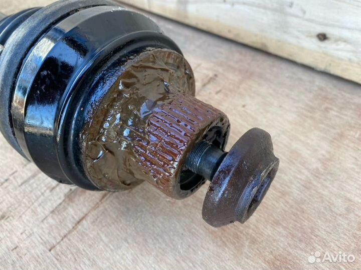 Привод задний правый Porsche Macan 95B DHK 2017