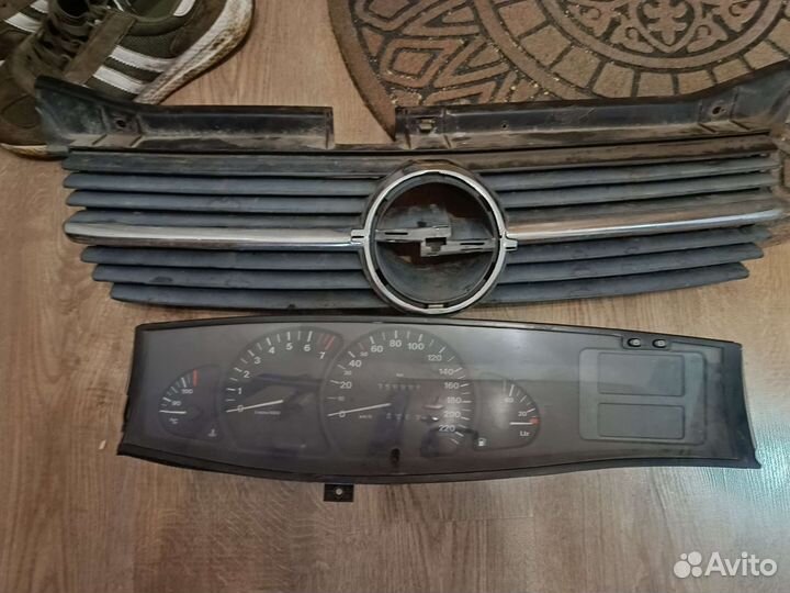 Запчасти на opel omega b
