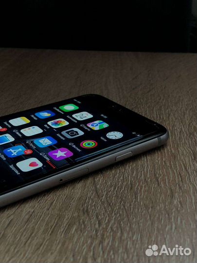 Телефон iPhone 6s plus