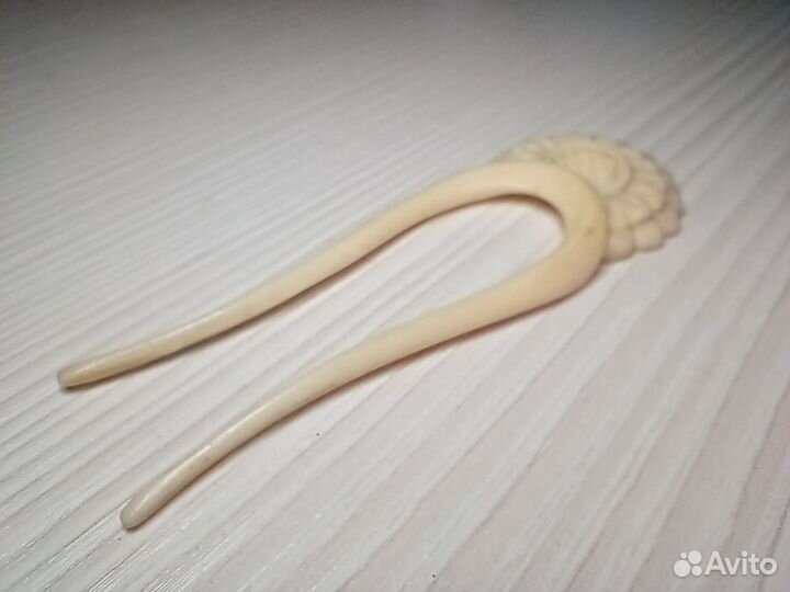 Заколка из бивня