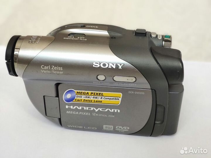 Видеокамера Sony DCR-DVD 205E