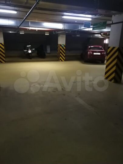 Машиноместо, 25 м²