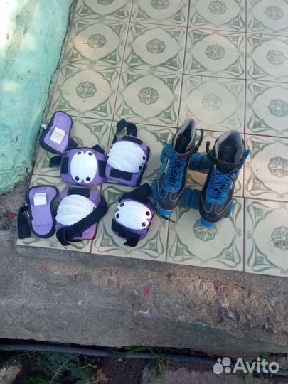 Роликовые коньки