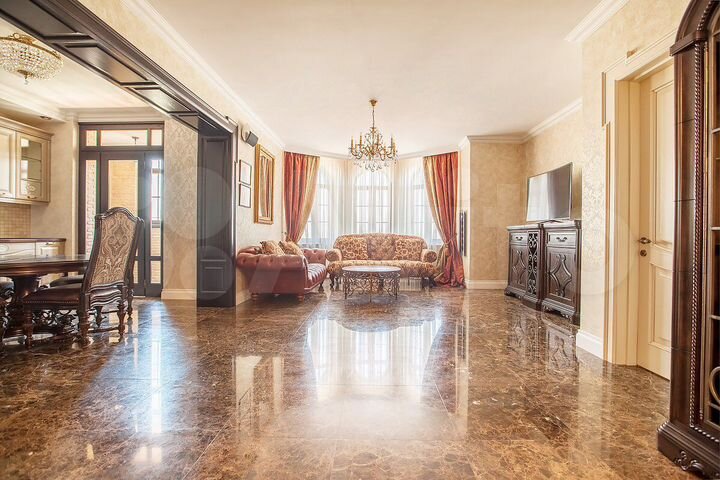 4-к. квартира, 160 м², 13/15 эт.