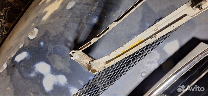 Решетка радиатора Toyota Carina