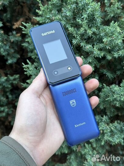 Сотовый телефон Philips