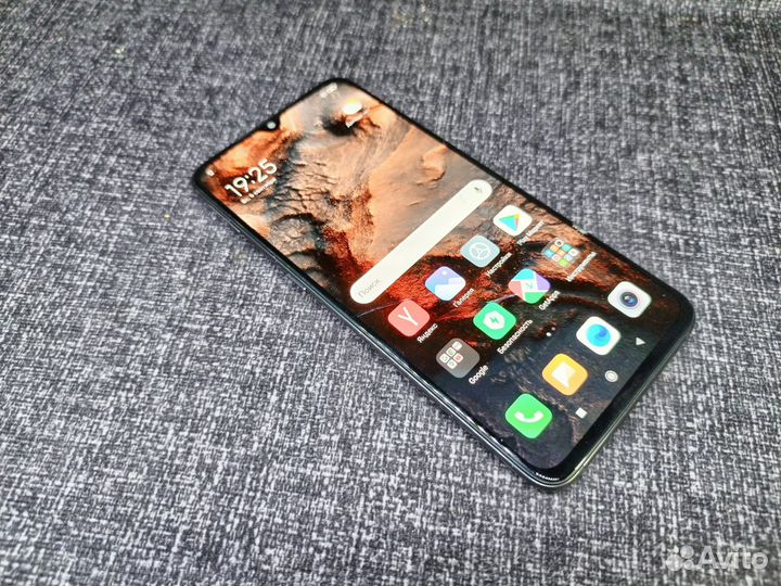 Xiaomi Mi 9, 6/128 ГБ