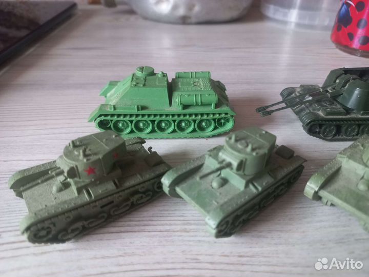 Танк су-100, бт. Минск з-д мир СССР