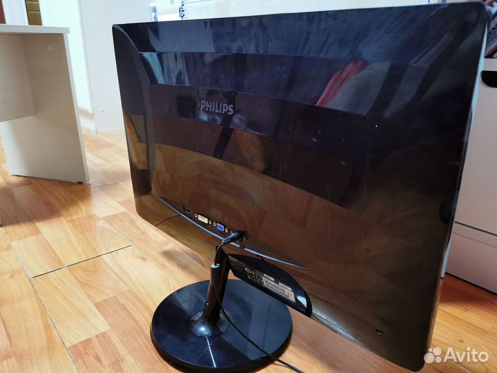 Монитор Philips 23.6