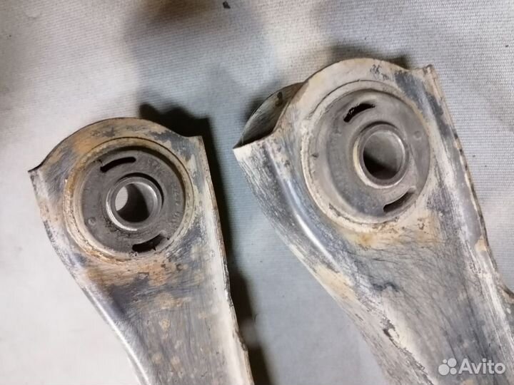 Задний продольный рычаг Toyota Lite Ace 1989