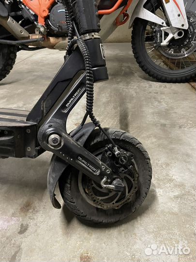 Электросамокат Dualtron Victor