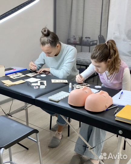 Обучение наращиванию ресниц