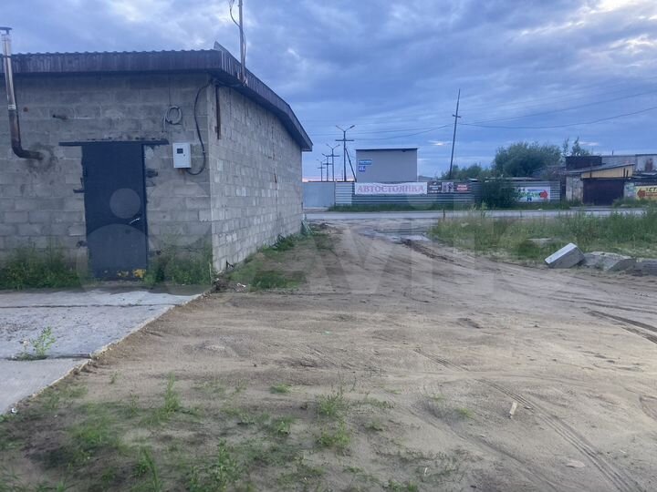 Гараж, > 30 м²