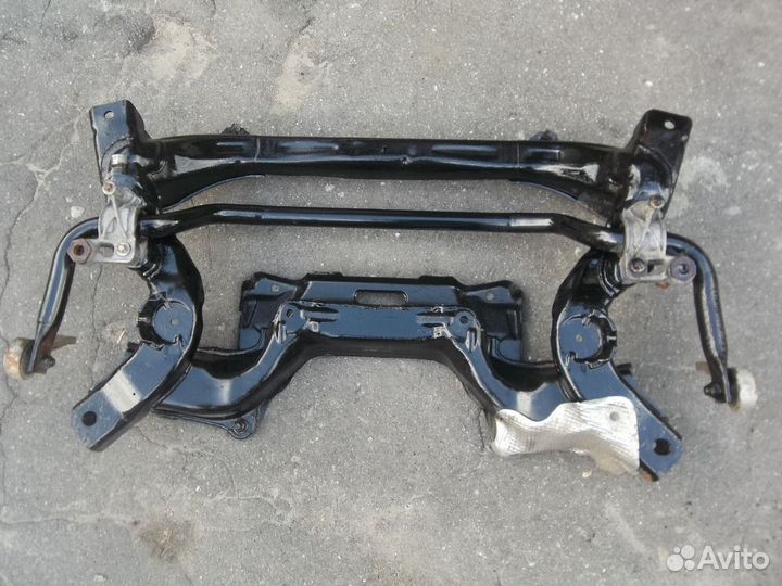 Mercedes W211 A211 балка под двигатель подрамник