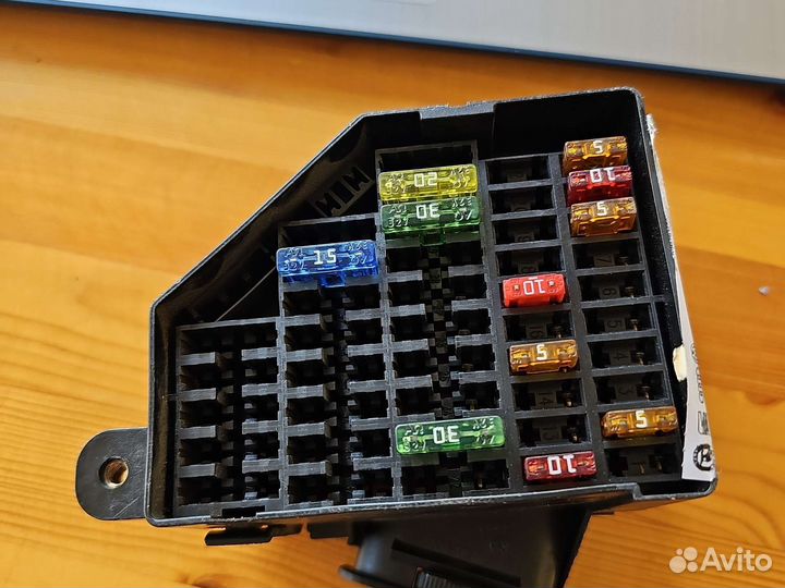 Блок реле Volkswagen Passat 2.0tfsi 2008