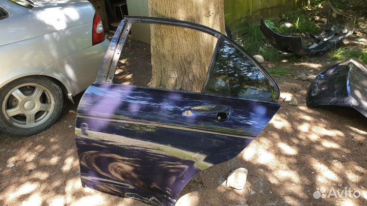 Дверь задняя левая на Mercedes-Benz C-класс W204