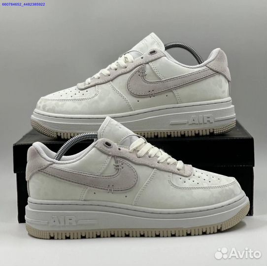 Кроссовки Nike Air Force 1 Lux