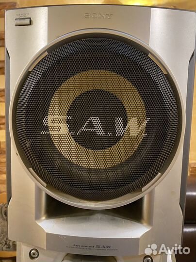 Музыкалный центр Сабвуфер и колонки