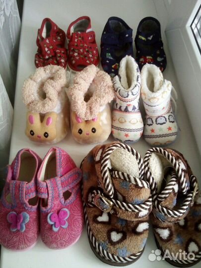 Детские вещи:чепчики,костюмч,тапки,туфли,кроссов