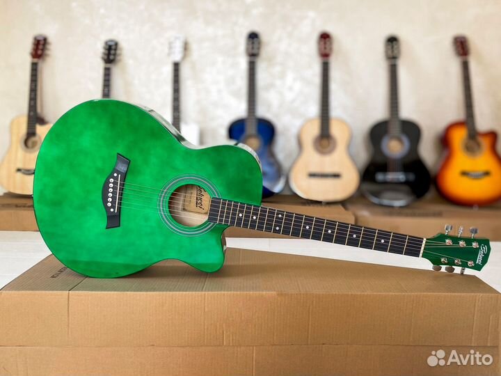Акустическая гитара Новая