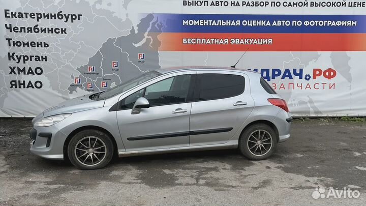 Усилитель переднего бампера Peugeot 308 7414TX