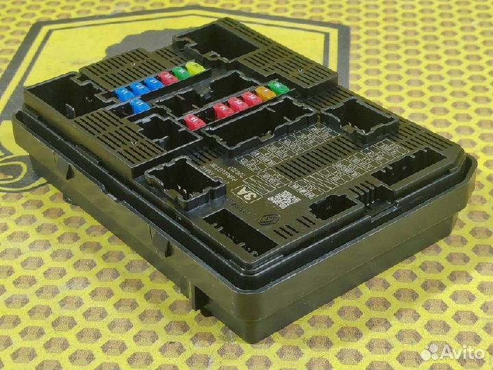 Блок предохранителей Nissan X-Trail