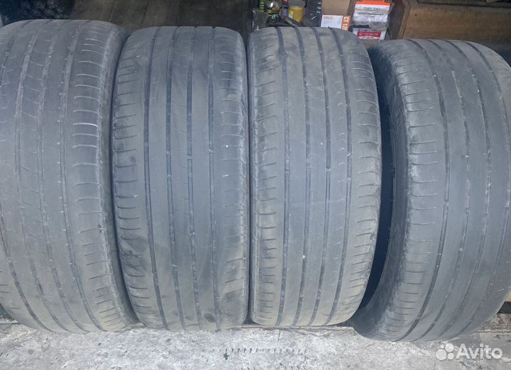 Kumho Ecsta HS51 235/45 R18